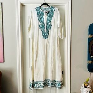 NWT Anthropologie boho embroidered dress size medium (can fit a large)